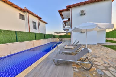 Villa Taylı 2 Korunaklı Havuz 58