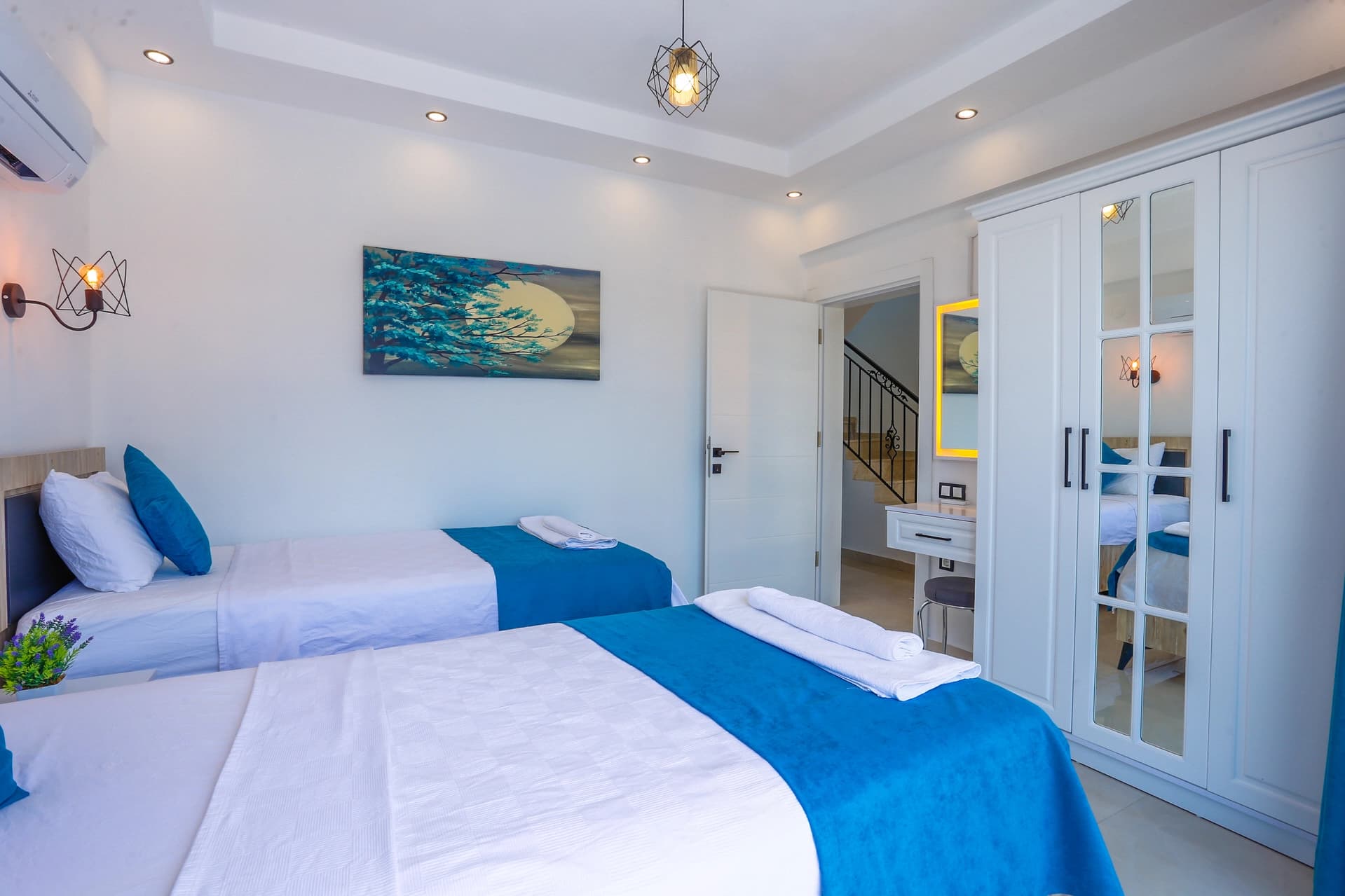 Villa Taylı 1 Korunaklı Havuz 80