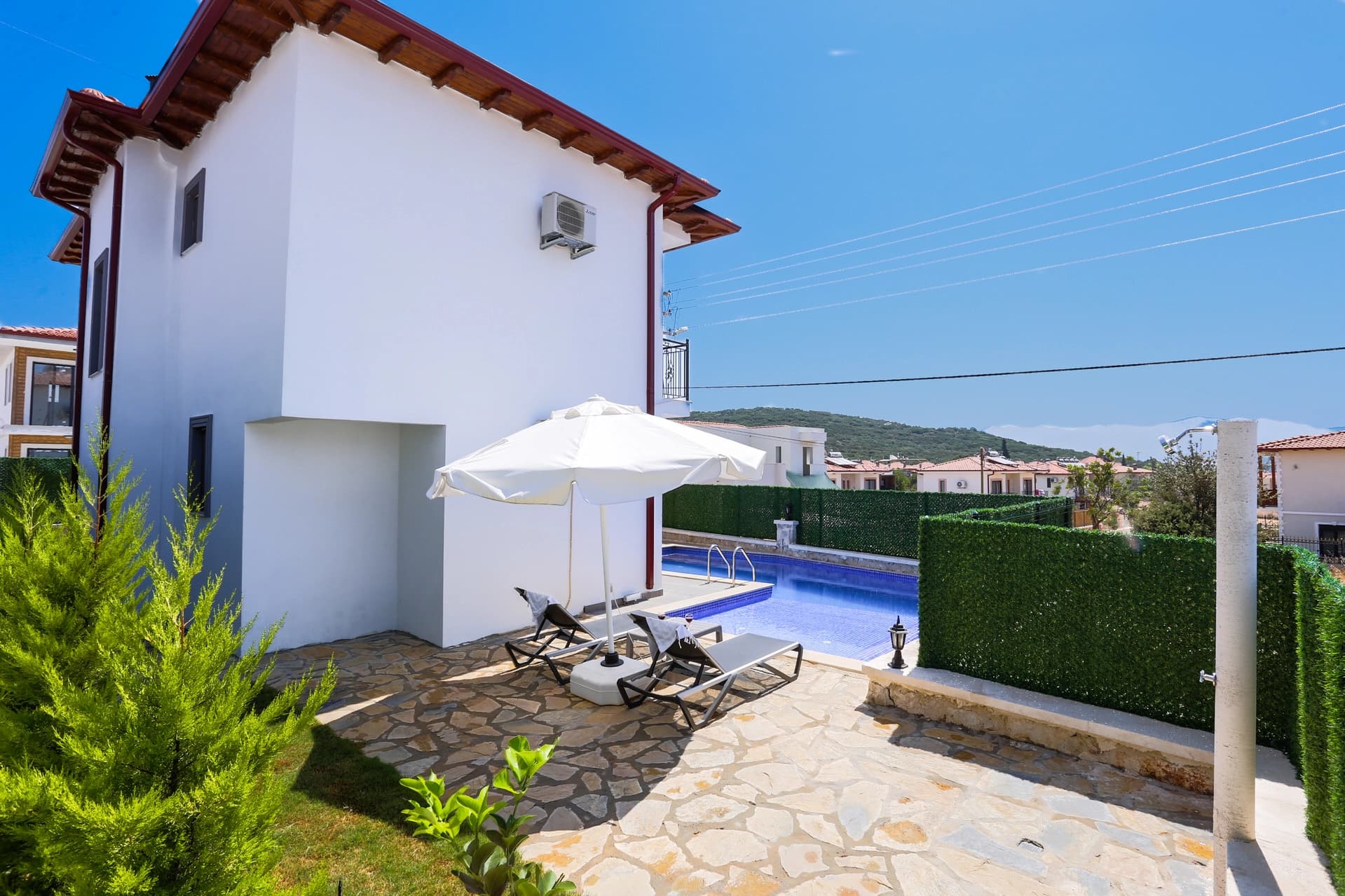 Villa Taylı 1 Korunaklı Havuz 44