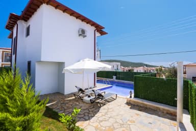 Villa Taylı 1 Korunaklı Havuz 44