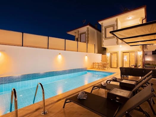 Villa Çağdaş 2 Korunaklı Havuz 87