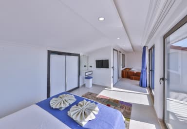 Villa Mavi Isıtmalı Havuz 65