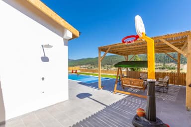 Villa Buğlem Sarıbelen Korunaklı Havuz 47