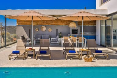 Villa Mare Mare Korunaklı Havuz 26