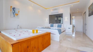 Villa Royal Korunaklı Havuz 80