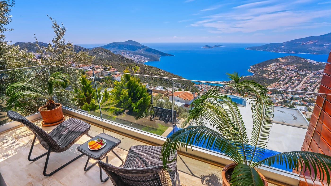 Villa Royal Korunaklı Havuz 60