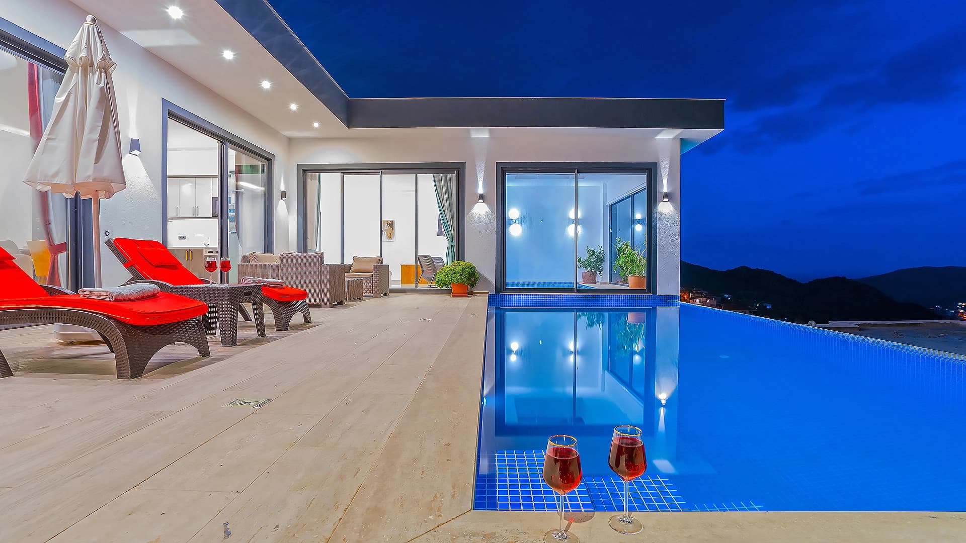 Villa Rima Korunaklı Havuz 97