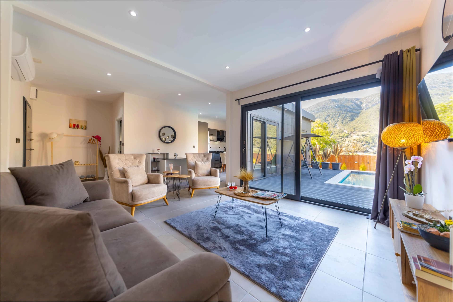 Villa Zemra Korunaklı Havuz 64