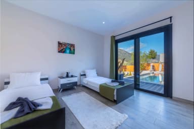 Villa Zemra Korunaklı Havuz 78