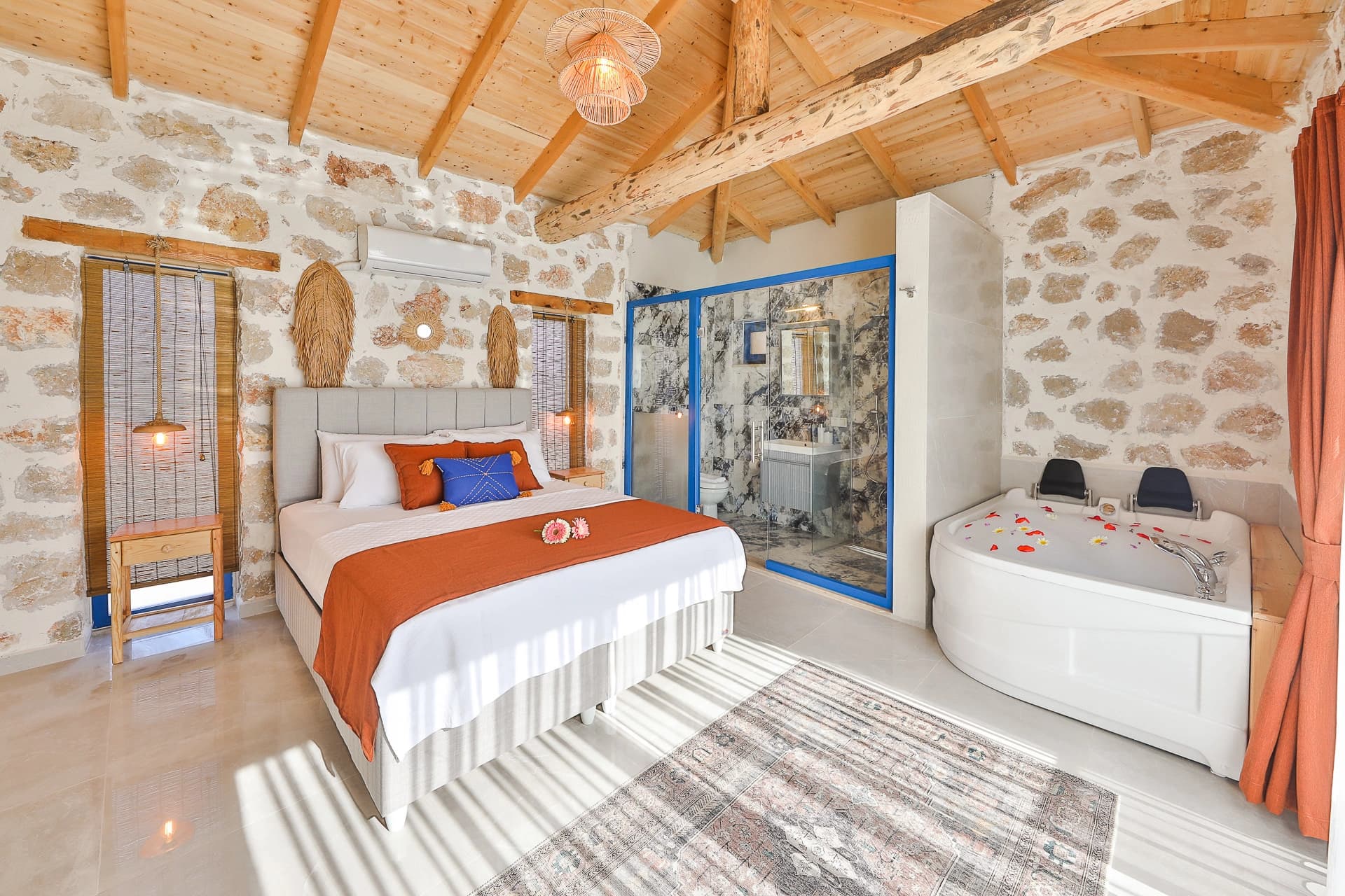 Villa Flower Blue Korunaklı Havuz 84