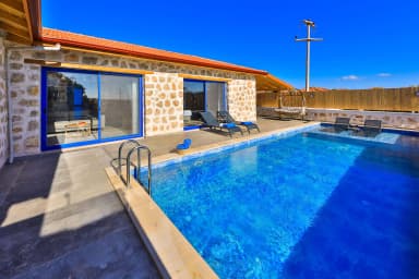 Villa Flower Blue Korunaklı Havuz 14