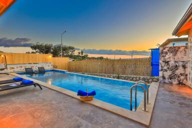 Villa Flower Blue Korunaklı Havuz 62
