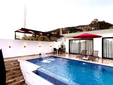 Villa Gala Mini Korunaklı Havuz 60