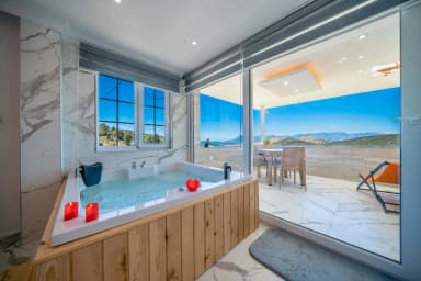 Suit Diana Korunaklı Havuz 93