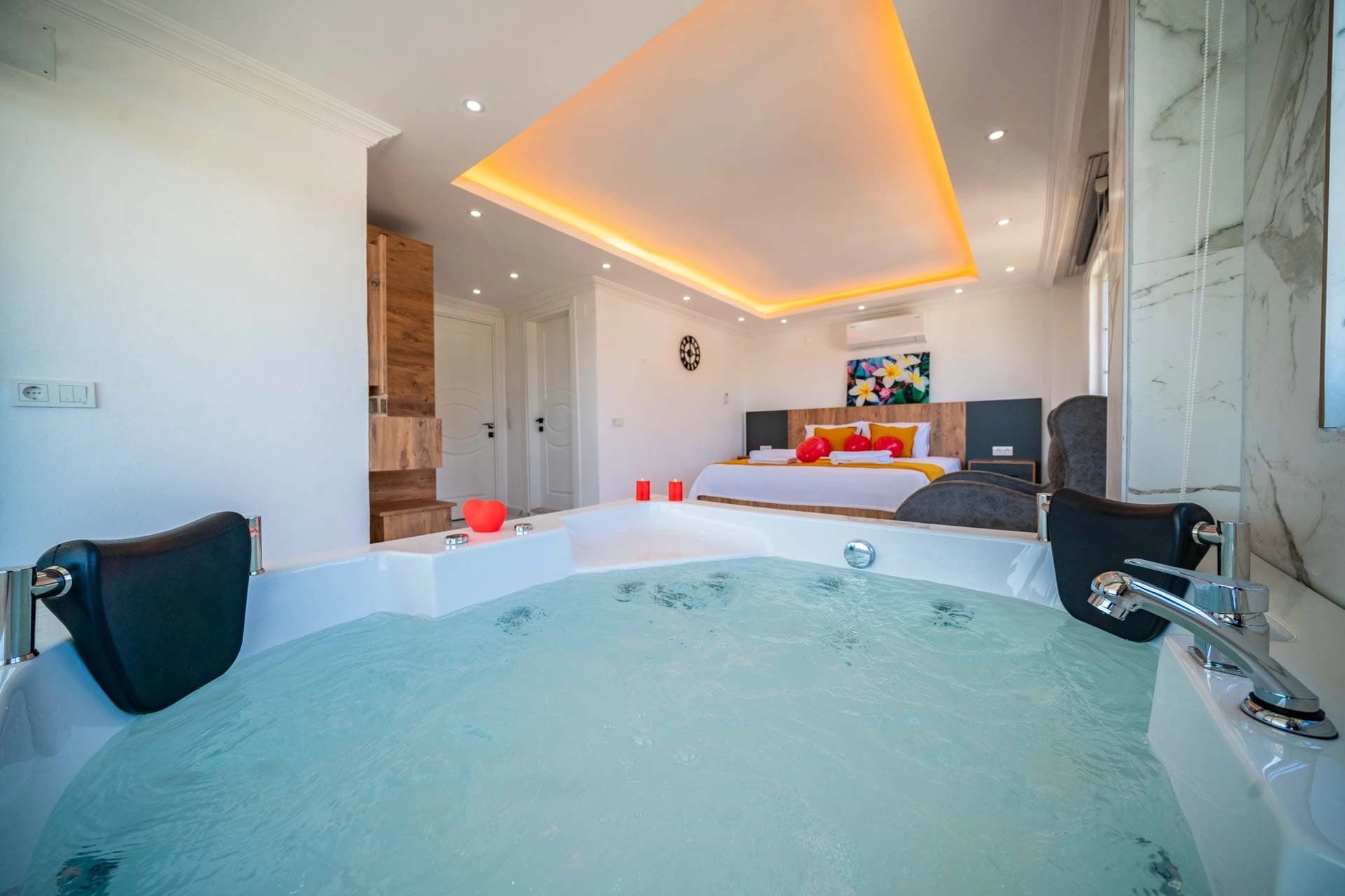 Suit Diana Korunaklı Havuz 31