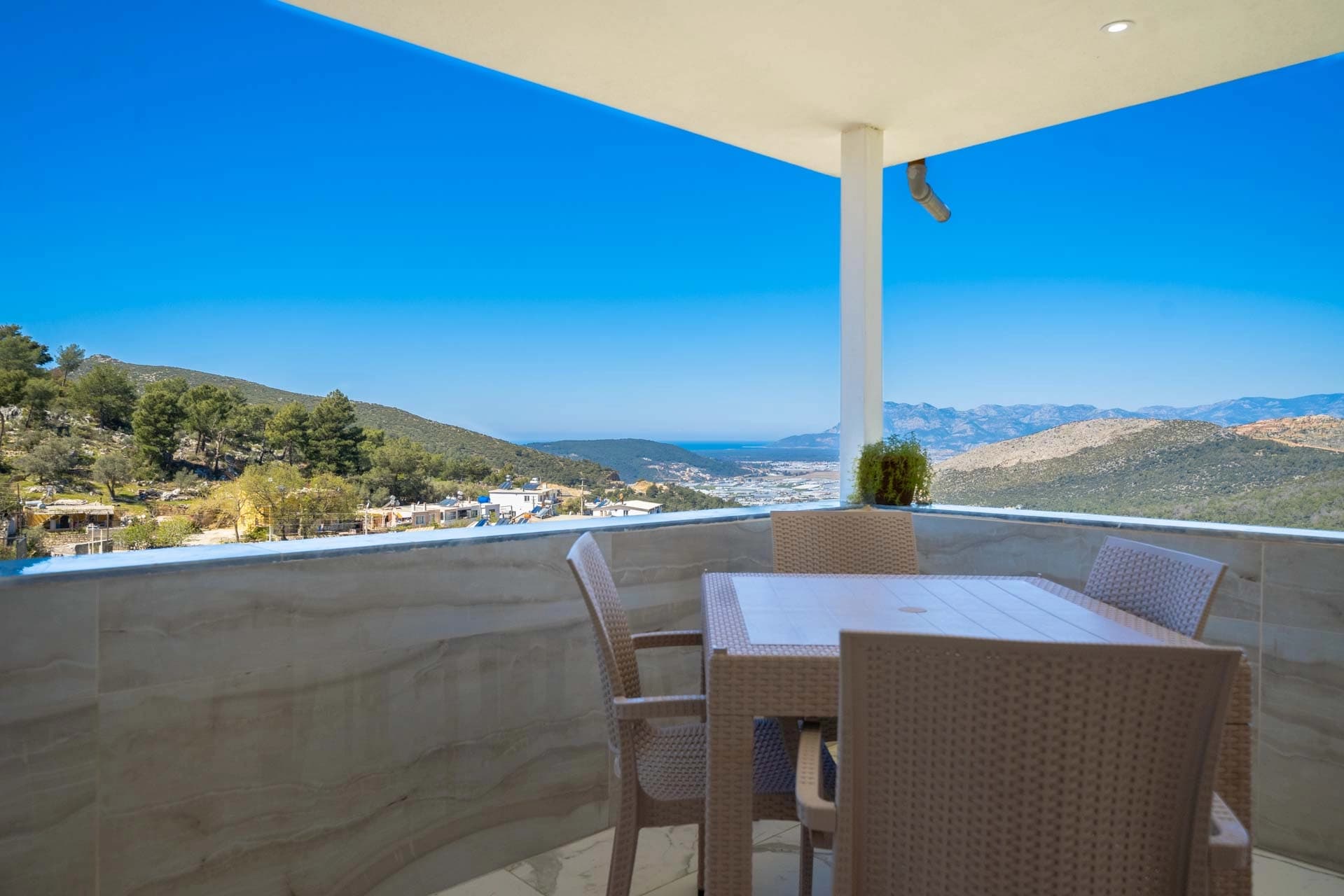 Suit Diana Korunaklı Havuz 41