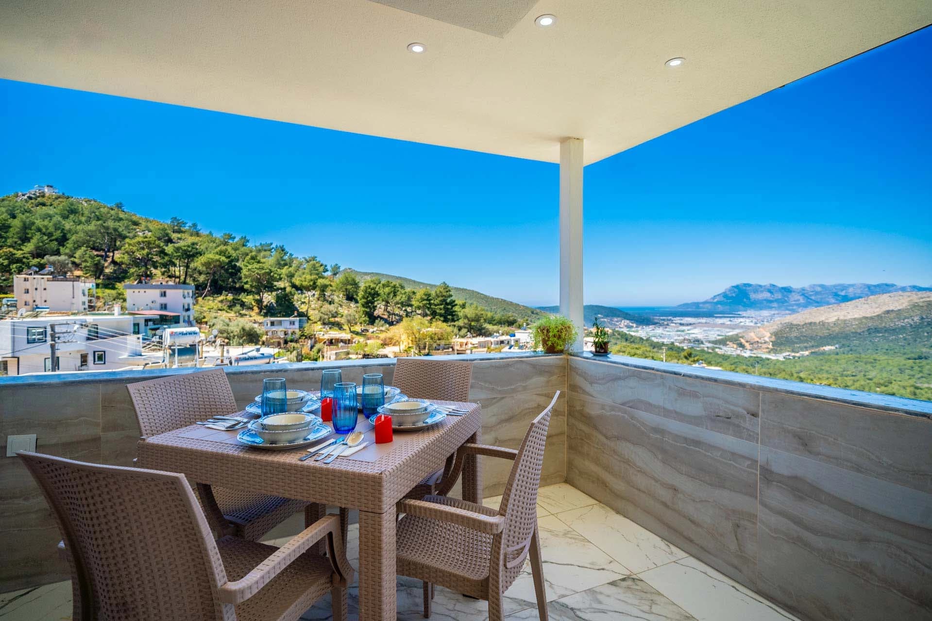 Suit Diana Korunaklı Havuz 35