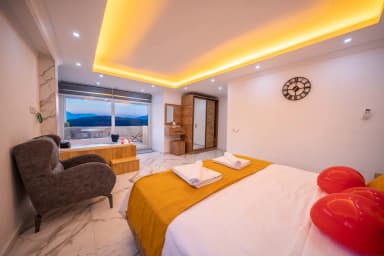 Suit Diana Korunaklı Havuz 11