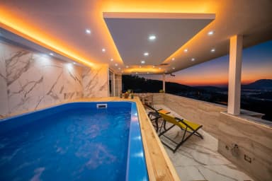 Suit Diana Korunaklı Havuz 71