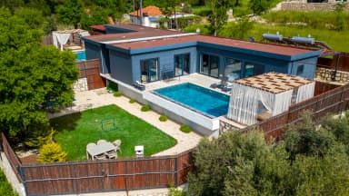 Villa Loçka Korunaklı Havuz 84