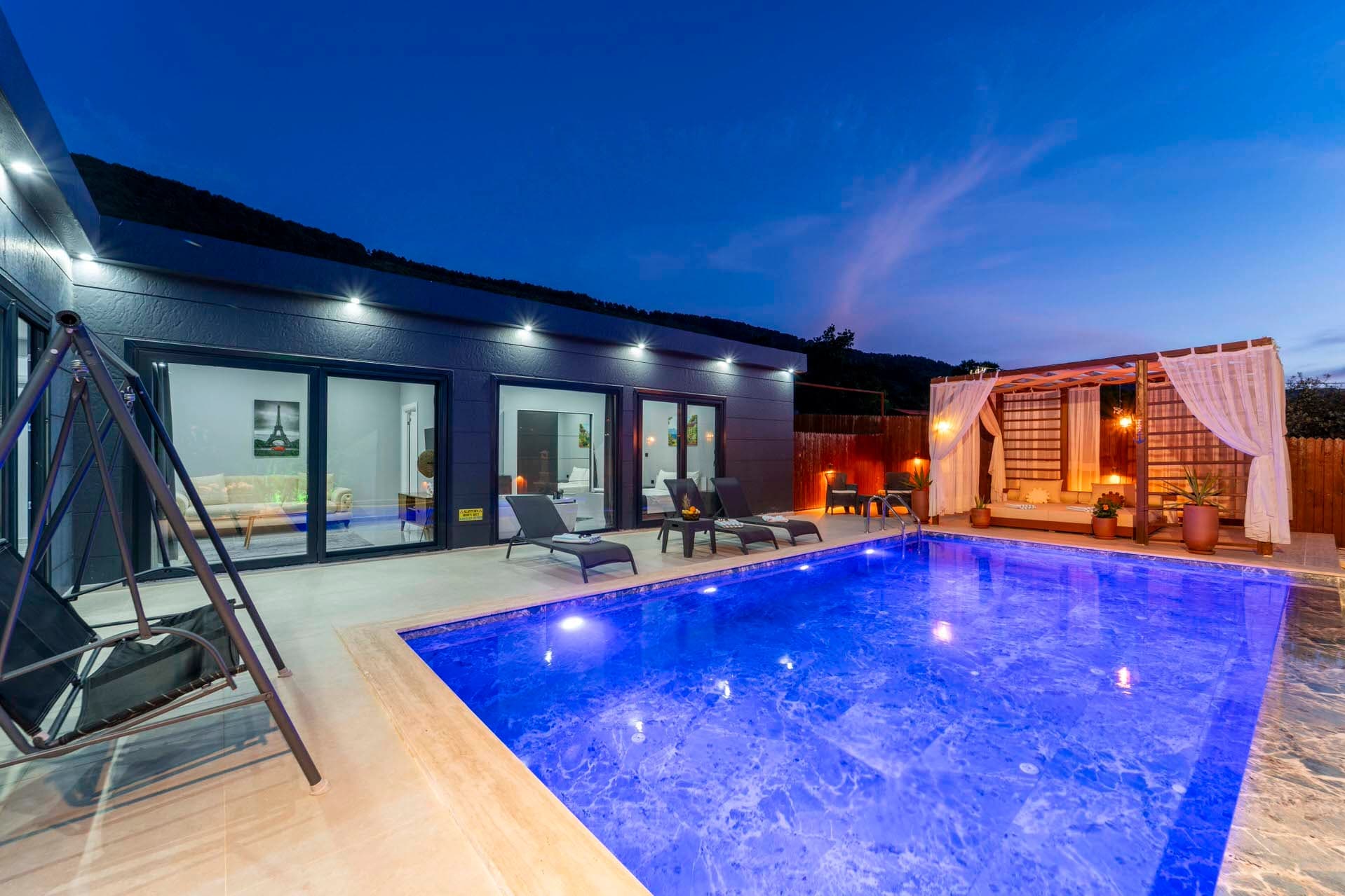 Villa Loçka Korunaklı Havuz 36