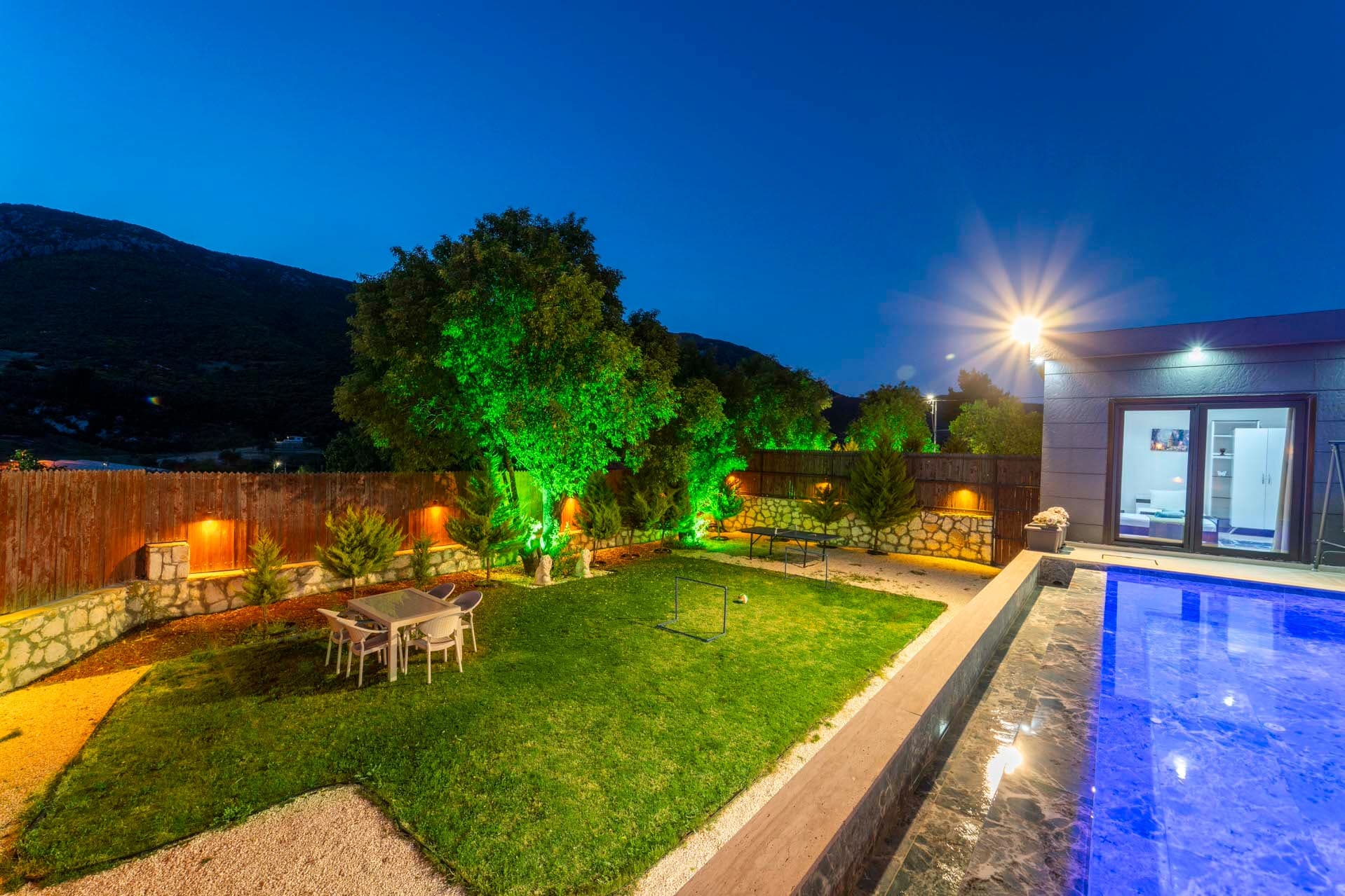 Villa Loçka Korunaklı Havuz 50