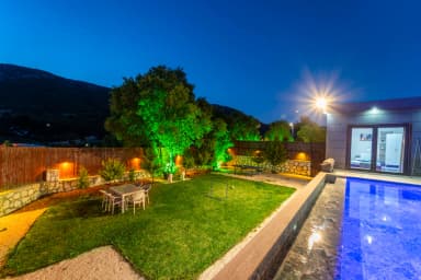 Villa Loçka Korunaklı Havuz 50