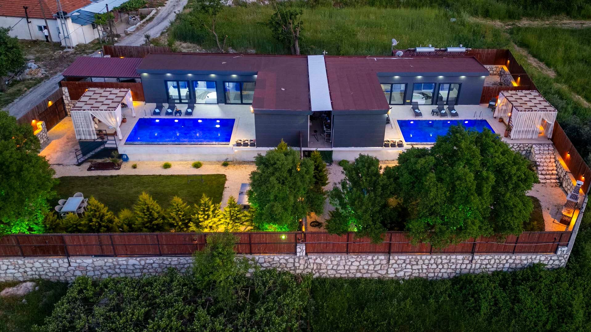 Villa Loçka Korunaklı Havuz 64