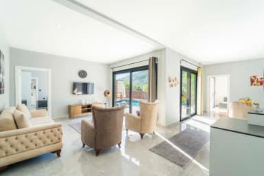 Villa Loçka Sarıbelen 85