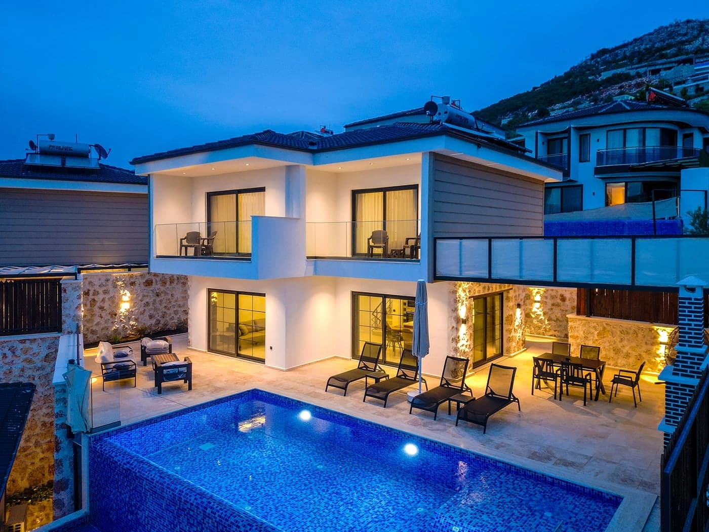 Villa Talya Yeşilköy Korunaklı Havuz 37