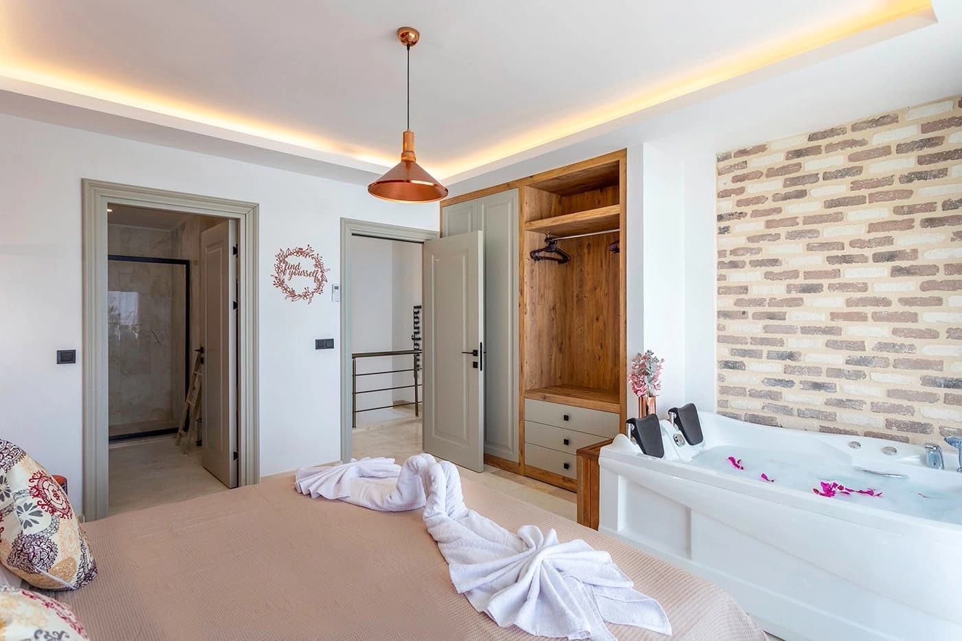 Villa Talya Yeşilköy Korunaklı Havuz 39
