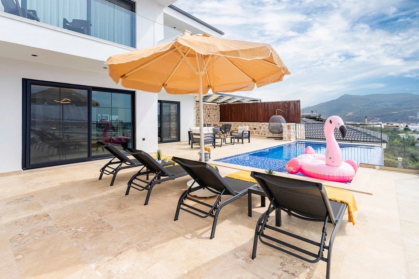 Villa Lidya Yeşilköy Korunaklı Havuz 93