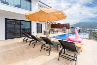 Villa Lidya Yeşilköy Korunaklı Havuz 93