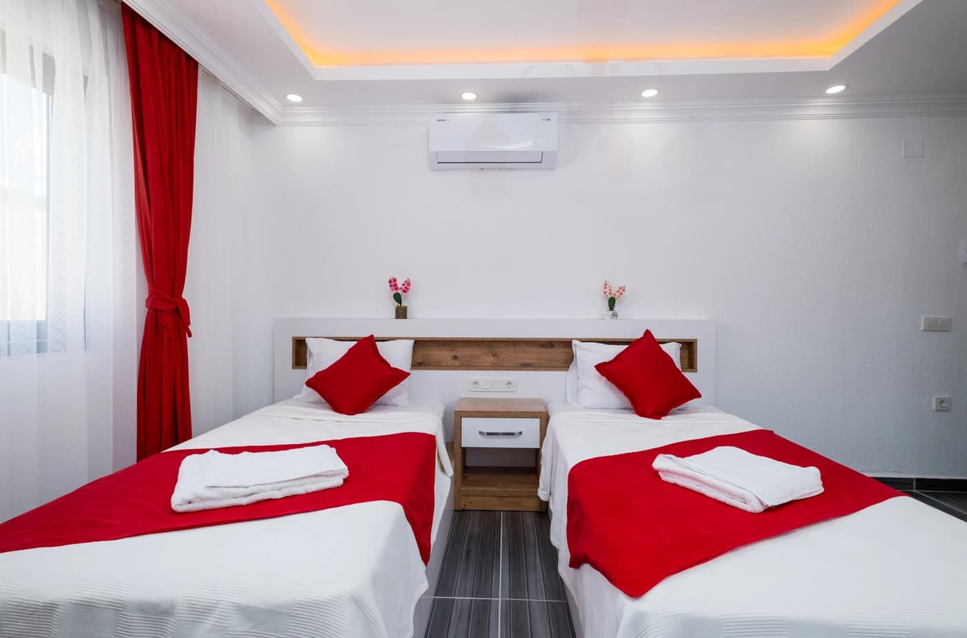 Villa Başak Sarıbelen Korunaklı Havuz 90