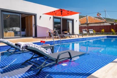 Villa Başak Sarıbelen Korunaklı Havuz 38