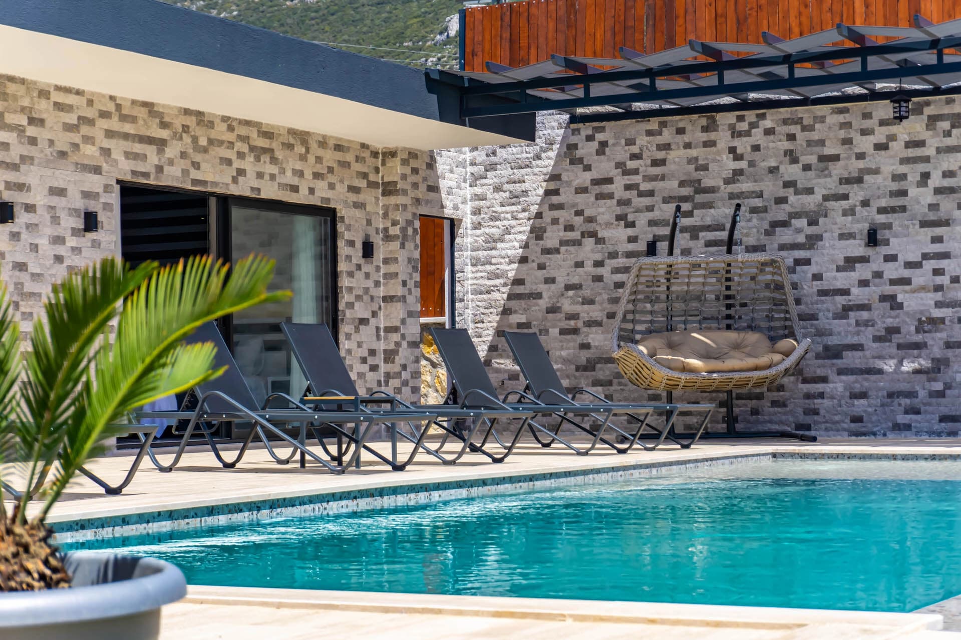 Villa Eylül Bezirgan Korunaklı Havuz 79