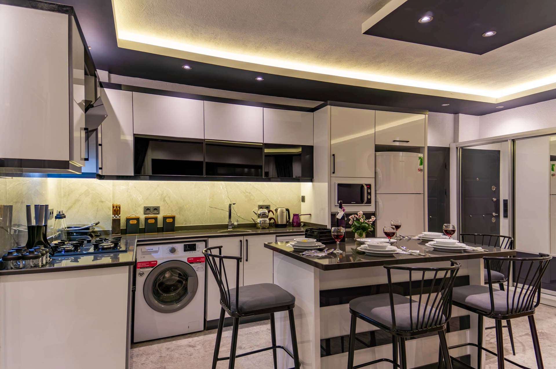 Villa Eylül Bezirgan Korunaklı Havuz 19