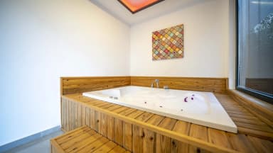 Villa Karadayı Duo Korunaklı Havuz 31