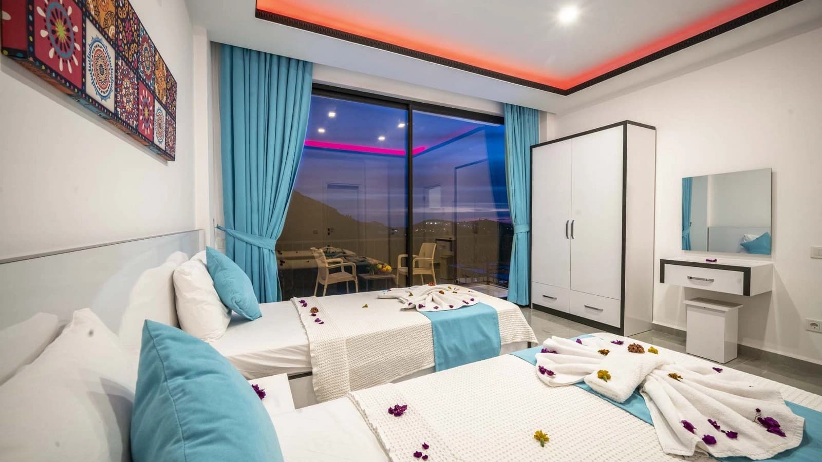 Villa Karadayı Duo Korunaklı Havuz 37