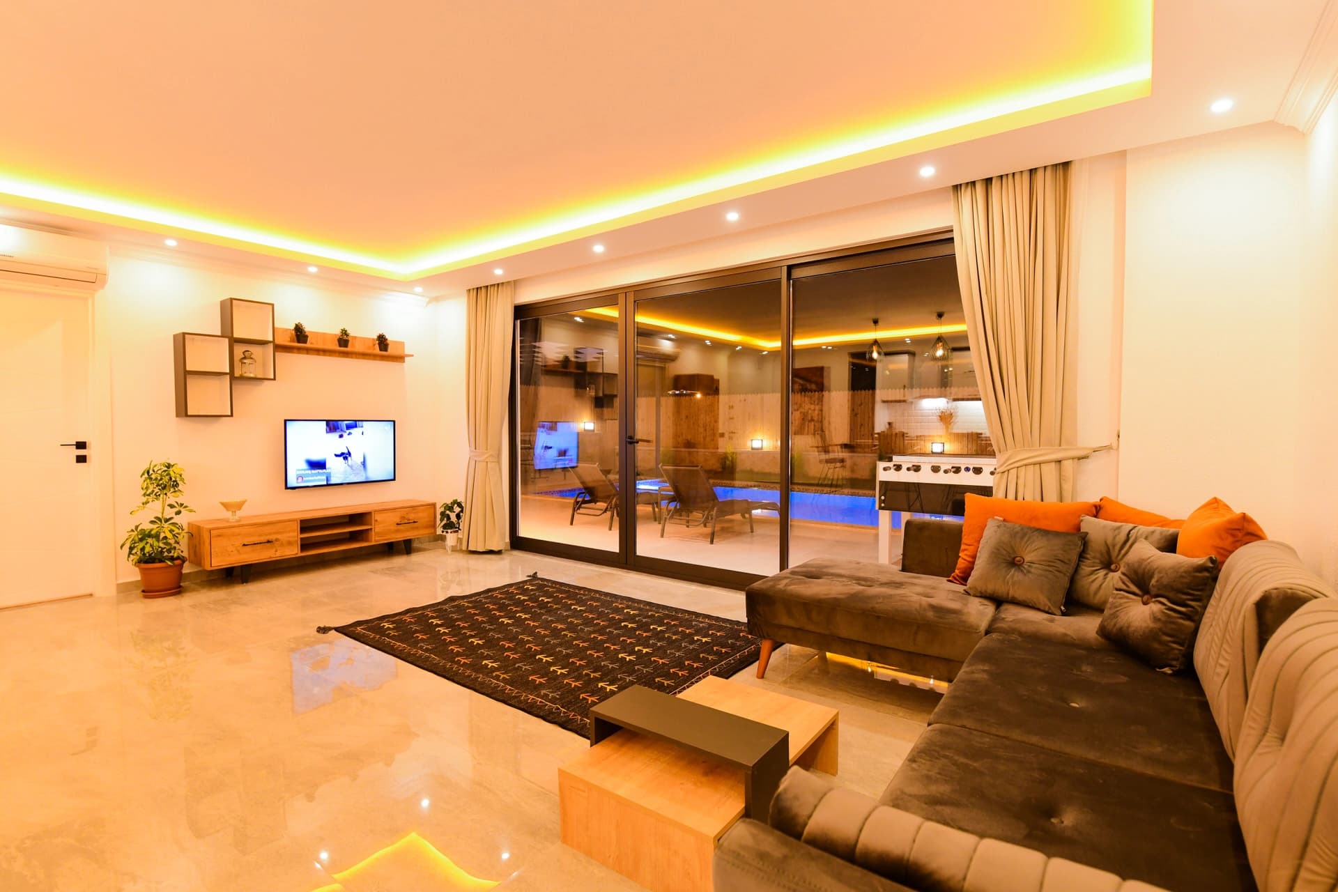 Villa Terasa Korunaklı Havuz 37