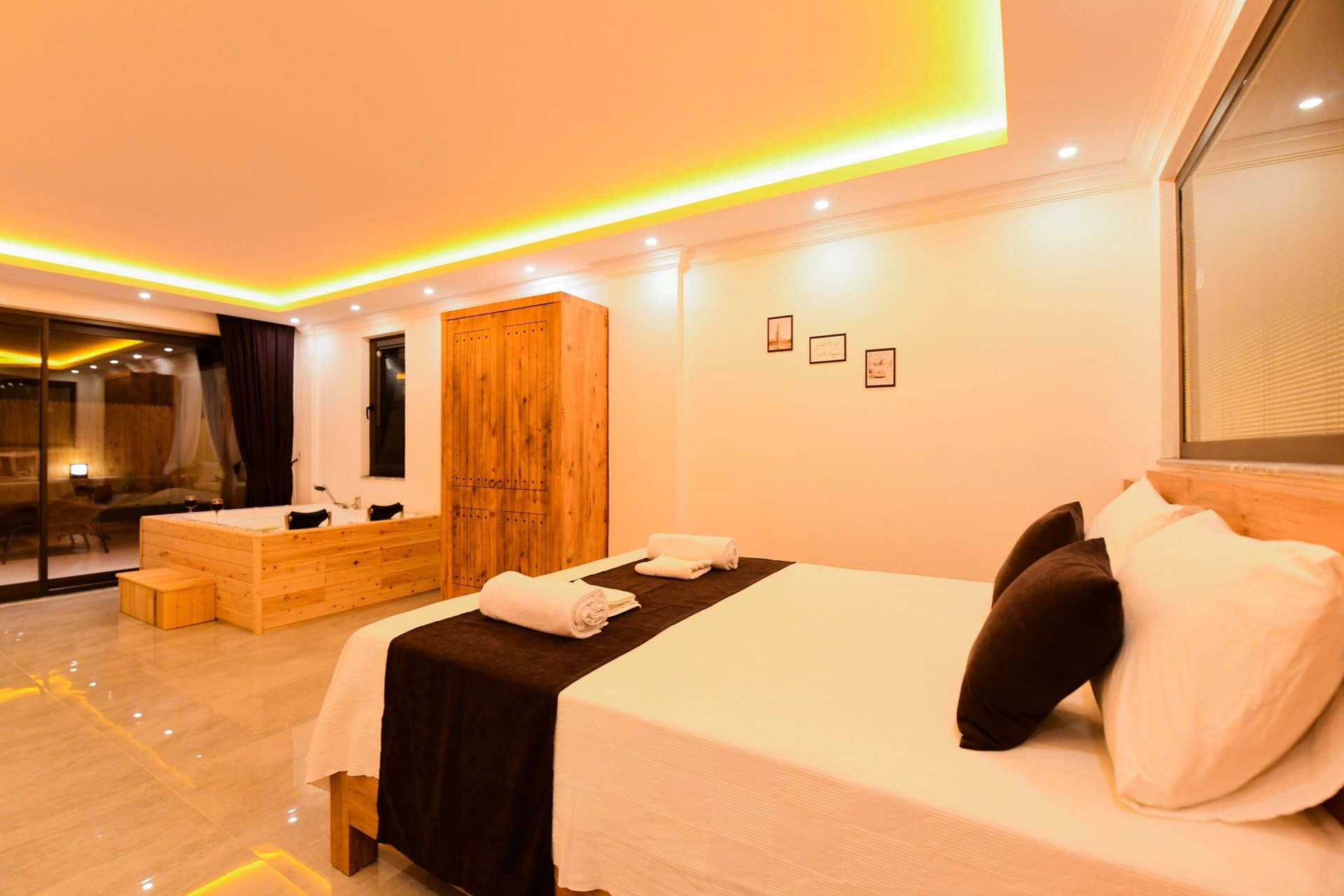 Villa Terasa Korunaklı Havuz 31