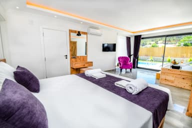 Villa Terasa Korunaklı Havuz 17