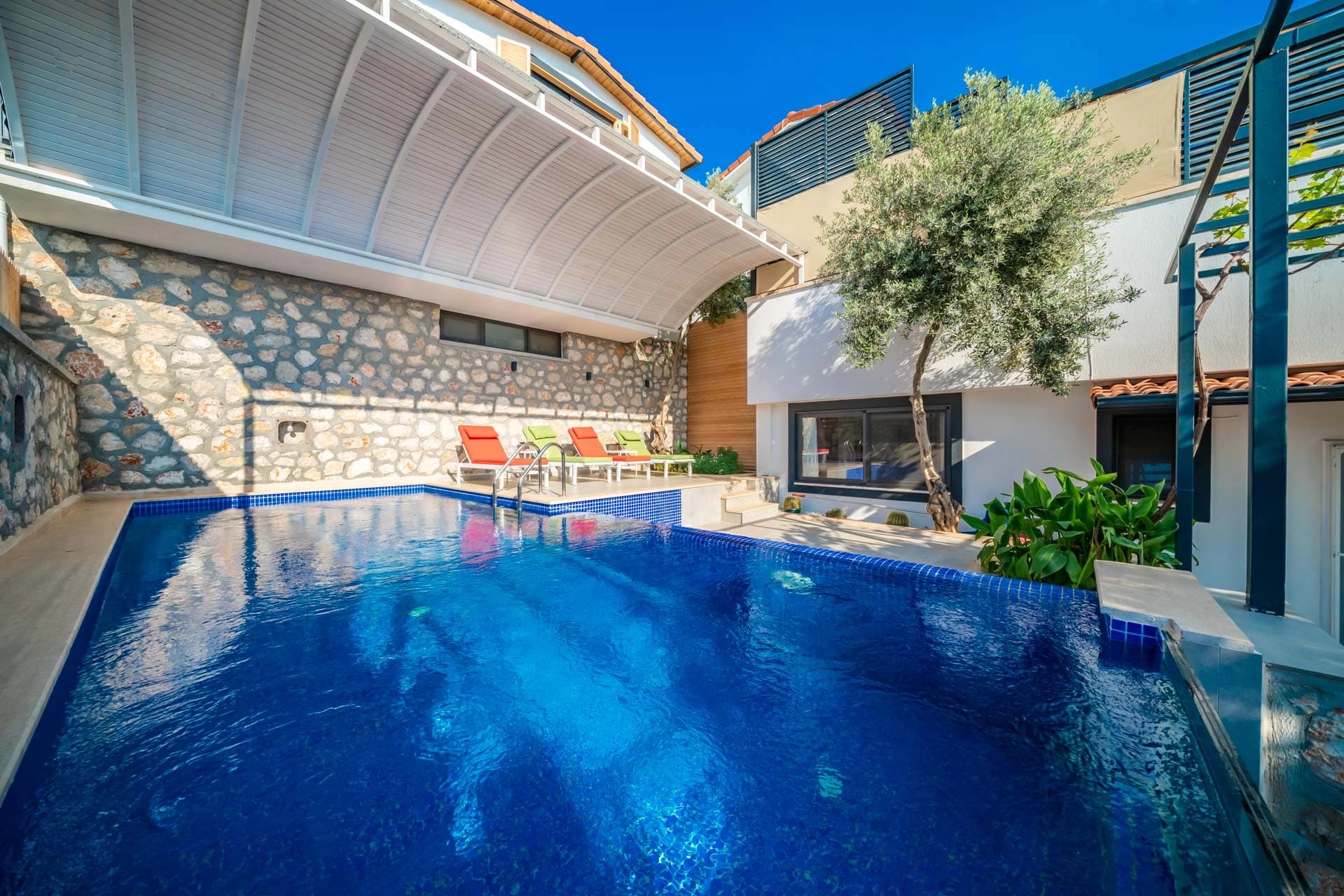 Villa Therapy Aqua Korunaklı Havuz 77