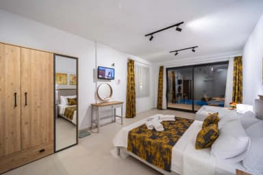 Villa Mavi İnci Korunaklı Havuz 40