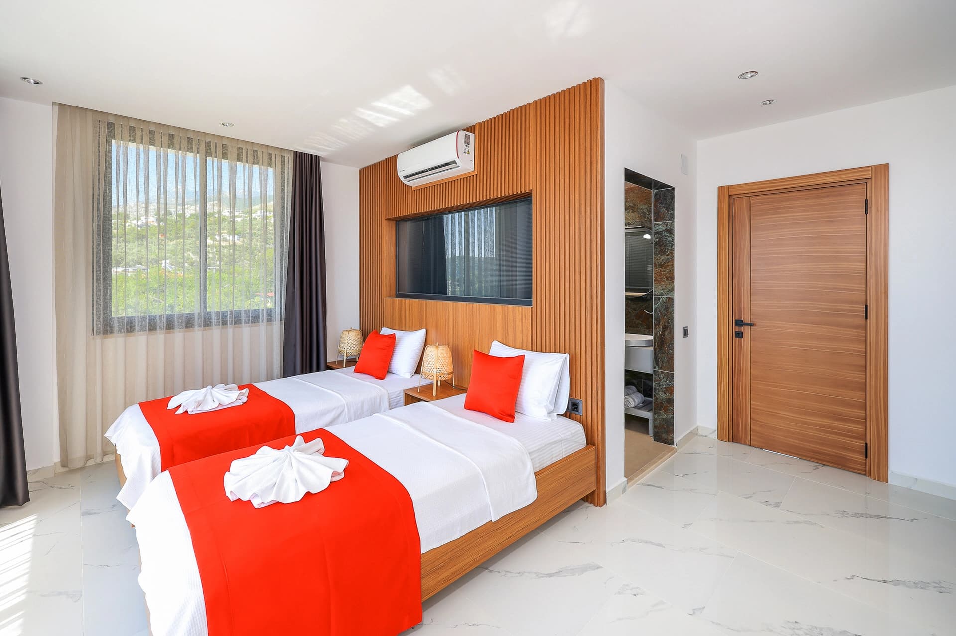 Villa Fi Manor Korunaklı Havuz 27