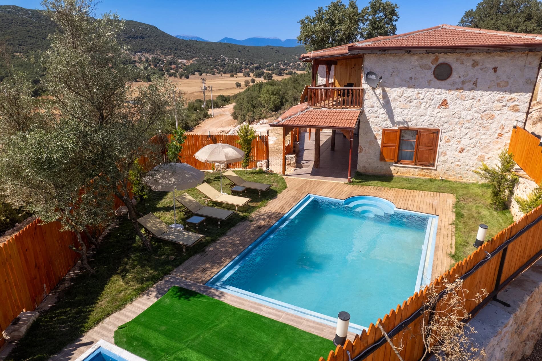 Villa Antipellos Korunaklı Havuz 55
