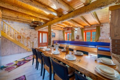 Villa Antipellos Korunaklı Havuz 35