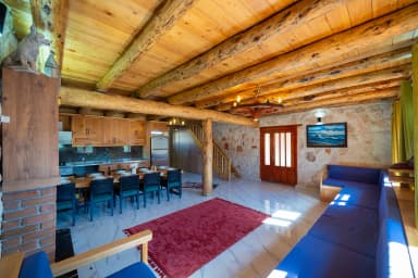 Villa Antipellos Korunaklı Havuz 49