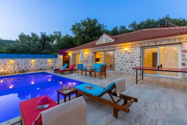 Villa Araf Korunaklı Havuz 83