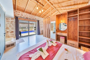 Villa Dio Korunaklı Havuz 56